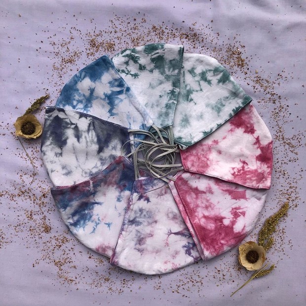 masker tie dye