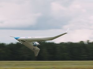 Pesawat Masa Depan, Penumpang Duduk di Sayap