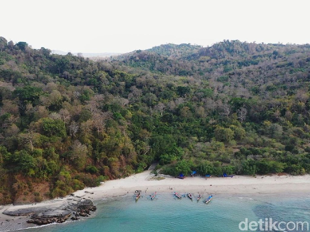 Menjelajahi Pulau Kunti yang Tidak Seram Menjelajahi Pulau Kunti yang Tidak Seram