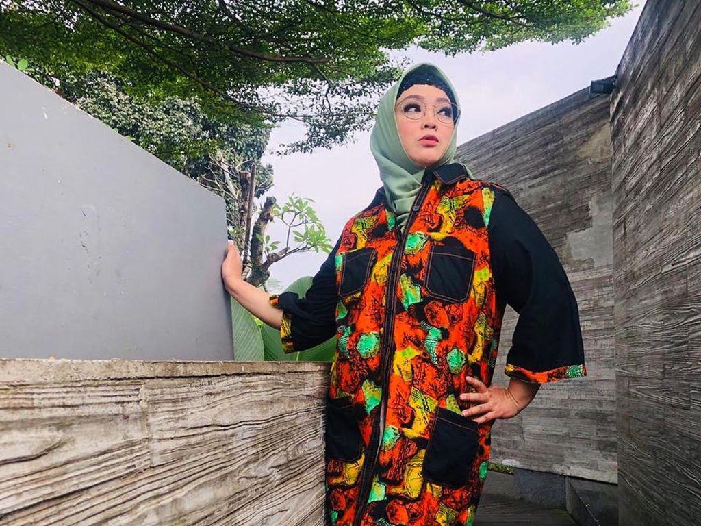 Rina Gunawan Meninggal, Evi Tamala Beberkan 1.000 Kebaikan Rina Gunawan Meninggal, Evi Tamala Beberkan 1.000 Kebaikan