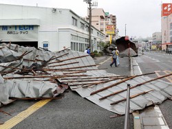 Video: Topan Peipah Terjang Jepang, Ratusan Bangunan Hancur