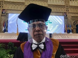 Unesa Kukuhkan Guru Besar Pendidikan Inklusi, Jadi yang Ketiga di Indonesia