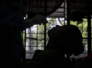 Luhut Klaim Puncak Corona 15 Juli, Titik Tertinggi 56 Ribu Kasus Perhari Luhut Klaim Puncak Corona 15 Juli, Titik Tertinggi 56 Ribu Kasus Perhari