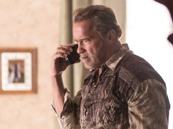 Ketika Arnold Schwarzenegger Bosan Pamer Otot di Depan Kamera