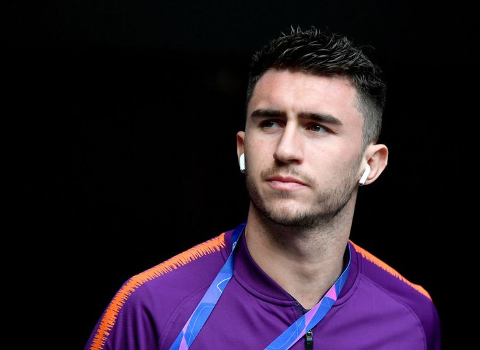 Aymeric Laporte LONDON, ENGLAND - APRIL 09: Aymeric Laporte of Manchester City arrives ahead of the UEFA Champions League Quarter Final first leg match between Tottenham Hotspur and Manchester City at Tottenham Hotspur Stadium on April 09, 2019 in London, England. (Photo by Dan Mullan/Getty Images)