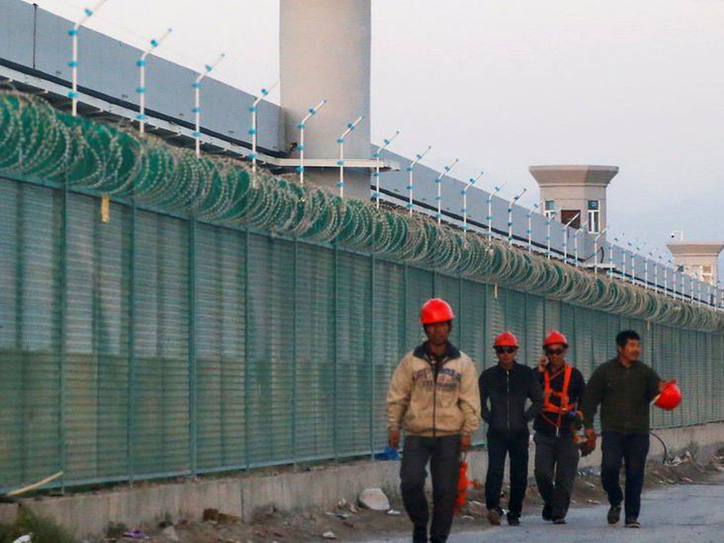 Beri Sanksi ke China, AS Sebut Kebijakan Pada Muslim Uighur Genosida