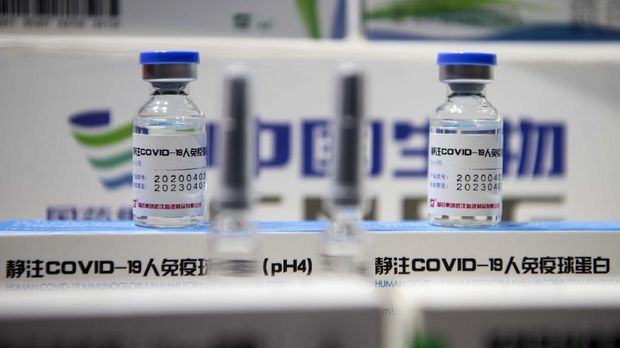 A China National Biotec Group (CNBG) vaccine candidate for COVID-19 coronavirus is on display at the China International Fair for Trade in Services (CIFTIS) in Beijing on September 6, 2020. (Photo by NOEL CELIS / AFP)