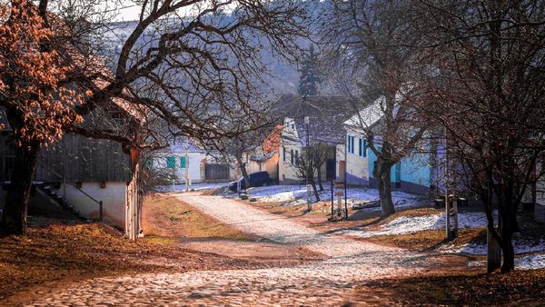 Desa Terpencil yang Bete Karena Pangeran Charles