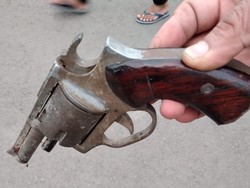 Dikejar Warga, Maling Motor di Bekasi Kabur ke Sawah-Umbar Tembakan