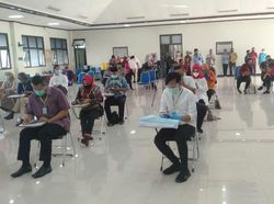 Gibran-Teguh Jalani Tes Kesehatan di RSUD dr Moewardi Solo