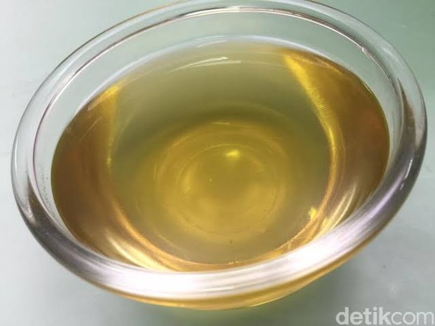 Mengonsumsi rebusan daun pandan atau teh pandan dua kali sehari dapat menangkal racun serta menghambat pertumbuhan sel-sel kanker.