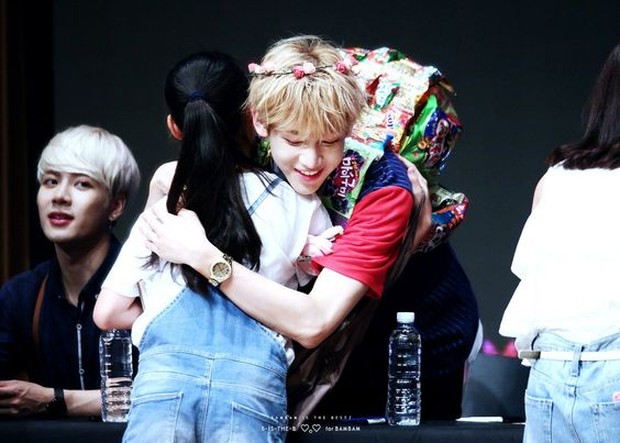 Ingin dekat dengan idol/pinterest.com/allkpop Impian semua penggemar Kpop memang ingin dekat dengan sang idol.