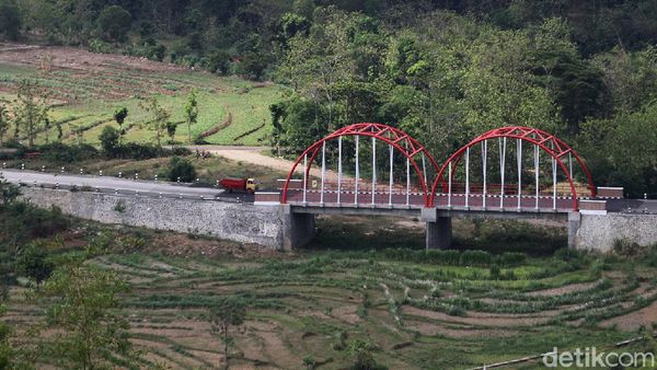 Jembatan Ini Jadi ikon Baru Wonogiri Lho