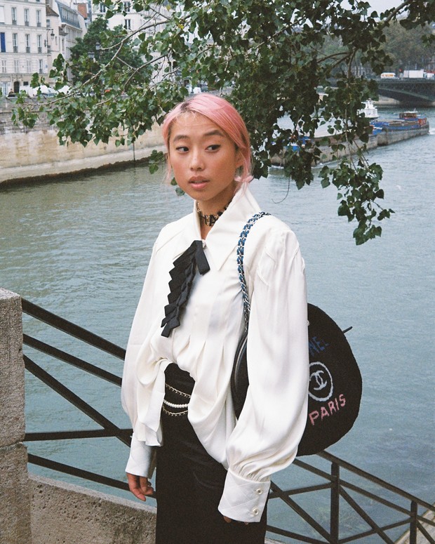 margaret/instagram.com/margaret__zhang Margaret merupakan seorang fotografer, penata gaya, penulis, dan model.