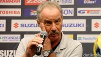 Kabar ini tayang di media Austria, Kurier, yang menyatakan Alfred Riedl menutup usia pada, Senin (7/9/2020). Rachman Haryanto/detikcom.