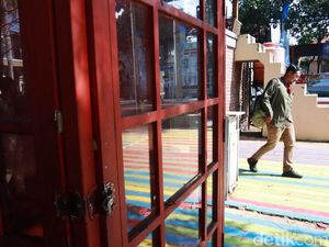 Perpustakaan Portable di Alun-alun Ujungberung Tak Terawat