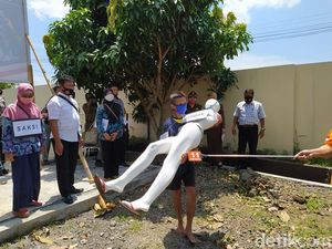 Reka Ulang Pembunuhan Nenek di Temanggung, Anak-Menantu Jalani 22 Adegan