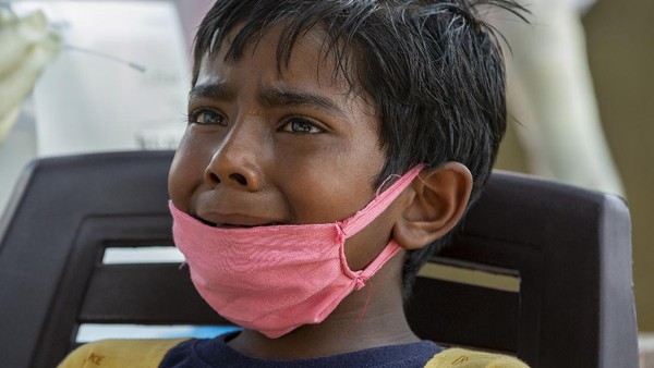 Otoritas India melaporkan lebih dari 1.100 kematian akibat virus Corona (COVID-19) dalam sehari di wilayahnya.