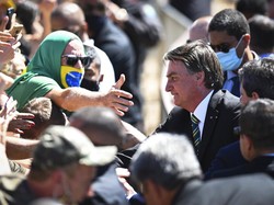 Duh! Presiden Brasil Konvoi Motor Bareng Pendukung, Tak Pakai Masker