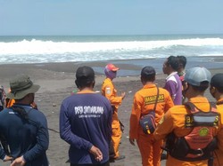 Perahu Nelayan Purworejo Terbalik Dihantam Ombak, 1 Orang Hilang