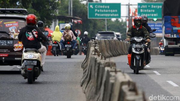 Potret Arogansi Pengendara Sepeda Motor