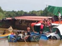 Kapal Feri Tenggelam Akibat Dihantam Gelombang di Kutim, 1 ABK Hilang