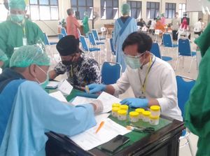 Gibran-Teguh dan Bajo Selesai Jalani Tes Kesehatan Pilwalkot Solo