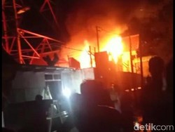 Shelter Tower Seluler di Lamongan Terbakar