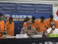 Video 5 Orang Sekeluarga Diringkus Terkait Pencurian Motor di Jakarta