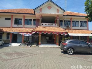 Cawabup PDIP Positif COVID-19 Saat Daftar, KPU Sidoarjo Belum Tes Swab Cawabup PDIP Positif COVID-19 Saat Daftar, KPU Sidoarjo Belum Tes Swab