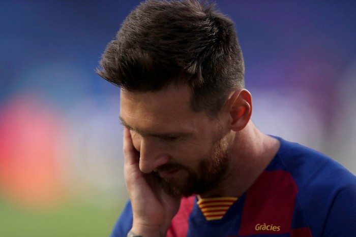 LISBON, PORTUGAL - AUGUST 14: Lionel Messi of FC Barcelona reacts during the UEFA Champions League Quarter Final match between Barcelona and Bayern Munich at Estadio do Sport Lisboa e Benfica on August 14, 2020 in Lisbon, Portugal. (Photo by Manu Fernandez/Pool via Getty Images)