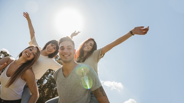 Luangkan waktu bersama keluarga agar semakin akrab dan kompak