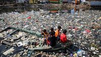 Miris, Kali dan Pantai di Banten hingga Indramayu Tercemar Sampah