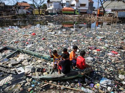 Miris, Kali dan Pantai di Banten hingga Indramayu Tercemar Sampah