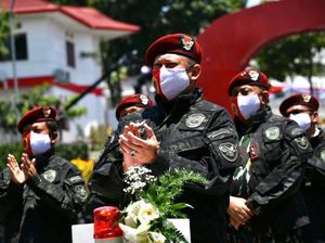 Ketua MPR Terima Brevet Warga Kehormatan dari Badan Intelijen Negara Ketua MPR Terima Brevet Warga Kehormatan dari Badan Intelijen Negara