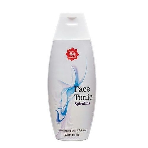 n Campuran air mawar viva dan face tonic