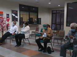 Dua Bapaslon Pilbup Pangandaran Jalani Pemeriksaan Kesehatan di RSHS