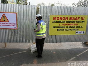 Perlintasan Rel KA di Jalan Perjuangan Bekasi Ditutup 10 Hari