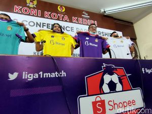 Jelang Liga 1, Persik Kediri Pamerkan Jersey Barunya
