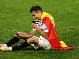 Sevilla Mau Permanenkan Reguilon, tapi Uangnya?