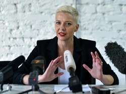 Tokoh Oposisi Belarus Robek Paspor Agar Tak Diusir dari Negaranya