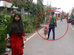 Ini Bapak yang Bawa Bayi 2 Tahun Untuk Mengemis