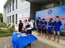 BNN Banten Tangkap 4 Kurir Penyelundup Sabu di Bandara Soetta