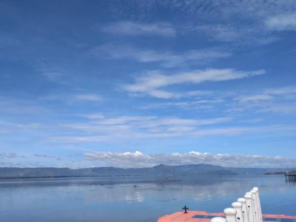 Sisi Lain Danau Toba yang Cantik Sisi Lain Danau Toba yang Cantik