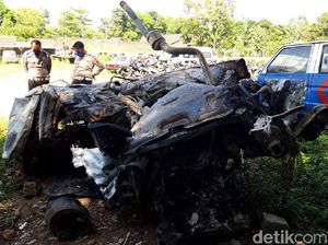 Foto Mobil Ringsek Saksi Kecelakaan Maut di Tol Boyolali