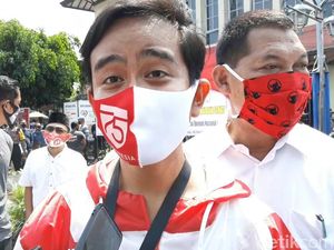 KPU Nyatakan Berkas Syarat Gibran di Pilkada Solo Lengkap, Tapi Teguh Belum KPU Nyatakan Berkas Syarat Gibran di Pilkada Solo Lengkap, Tapi Teguh Belum