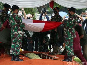 Jusuf Kalla Pimpin Pemakaman Jakob Oetama