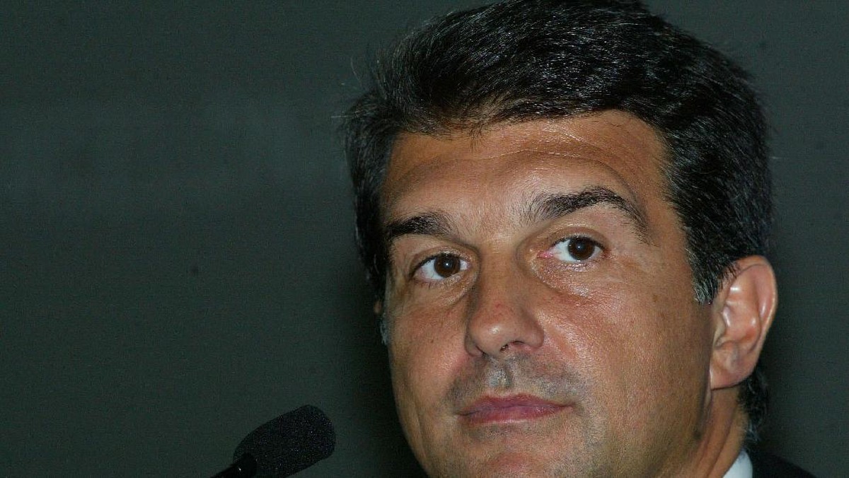 Joan Laporta kabarnya bakal maju lagi jadi calon presiden Barcelona. (Foto: Bagu Blanco/Getty Images)