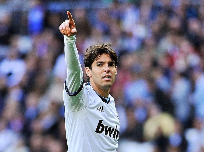 MADRID, SPAIN - OCTOBER 20: Kaka of Real Madrid CF claims a foul during the La Liga match between Real Madrid CF and RC Deportivo La Coruna at Bernabeu on October 20, 2012 in Madrid, Spain. (Photo by Gonzalo Arroyo Moreno/Getty Images)