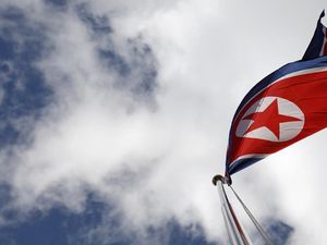 Kala Cinta Tak Memandang Ideologi, Komunis-Kapitalis Jalin Bahtera Rumah Tangga